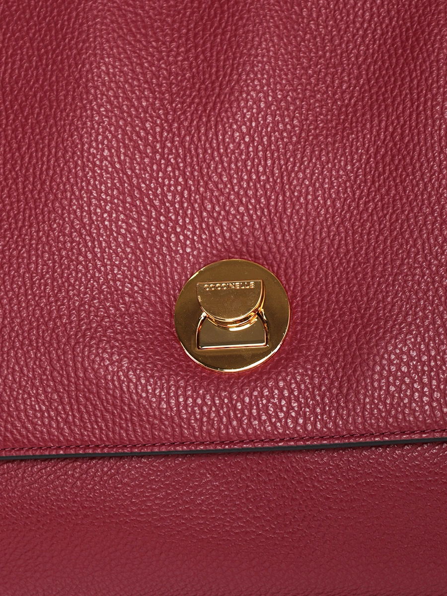 Сумка-мессенджер красного цвета 